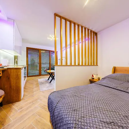 Spokojne Zacisze- Suite, Free Parking By Staynest Apartament Rzeszów